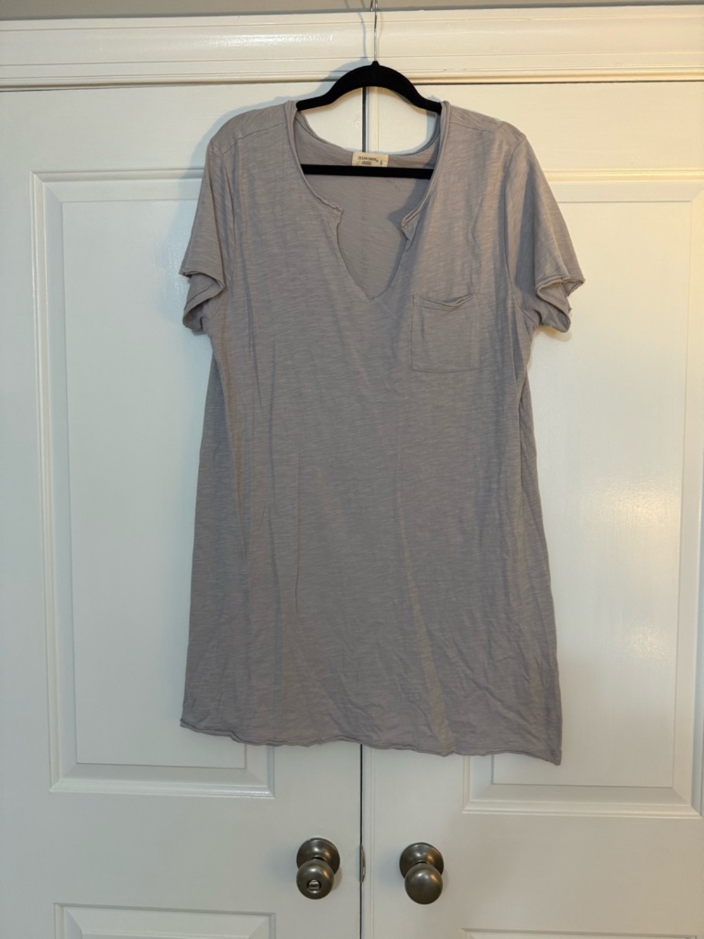 Light Gray Scoop Neck Pocket Tee - Women's Top